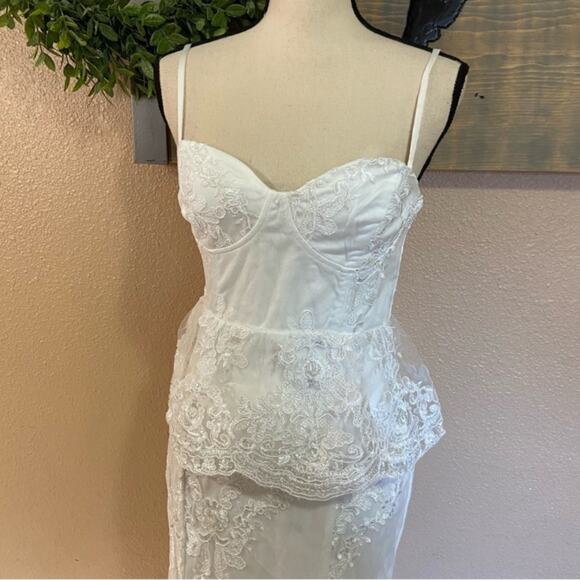 NWOT Lulus Eternal Passion White Lace Bustier Peplum Mermaid Maxi Dress - Picture 3 of 8